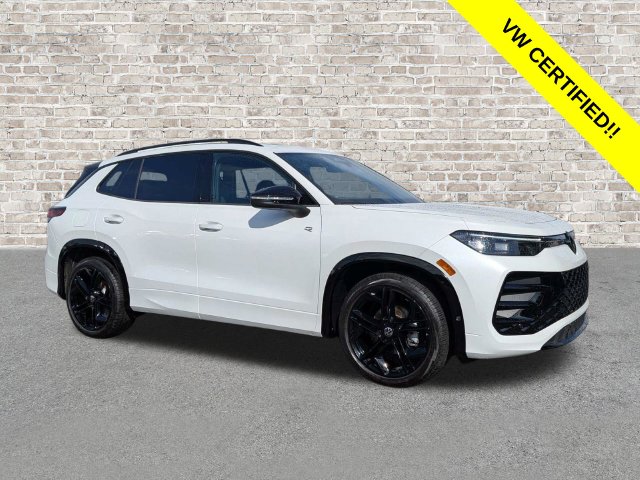 2025 Volkswagen Tiguan SE R-LINE BLACK