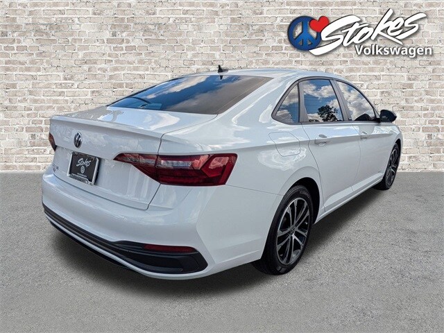 2023 Volkswagen Jetta 1.5T Sport photo 4