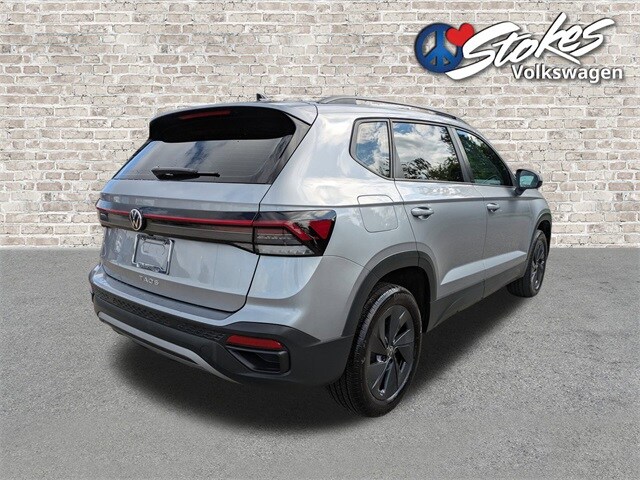 2025 Volkswagen Taos S photo 4