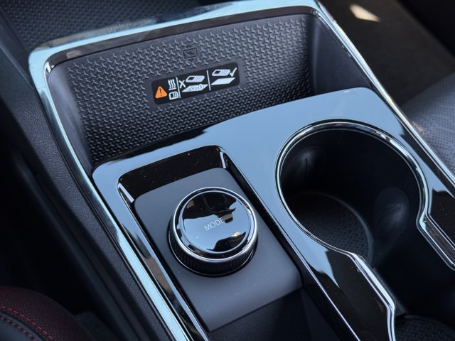 2027 Chevrolet Equinox RS - Photo 16