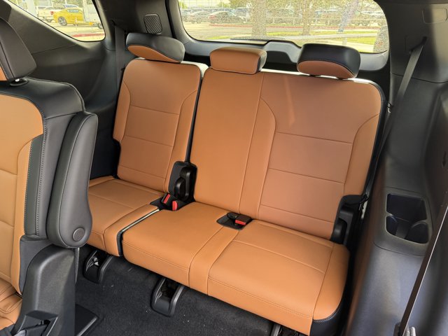 2027 Chevrolet Traverse Z71 - Photo 27