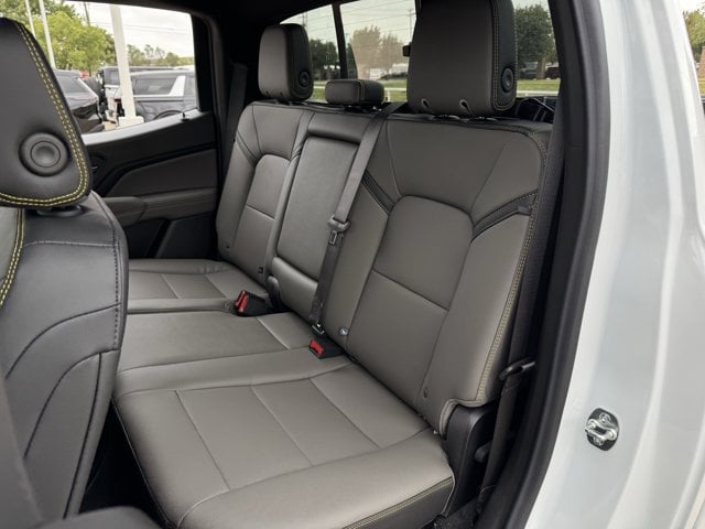 2026 Chevrolet Colorado ZR2 - Photo 22