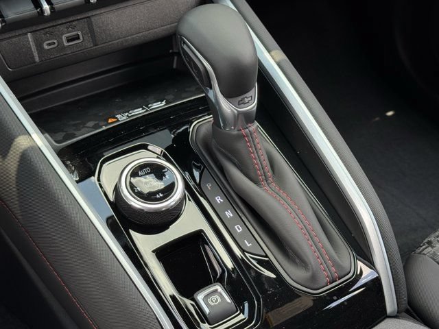 2026 Chevrolet Colorado Z71 - Photo 13