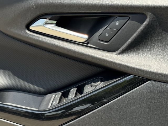2027 Chevrolet Equinox LT - Photo 21