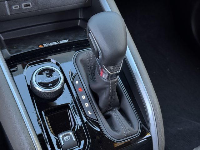 2026 Chevrolet Colorado ZR2 - Photo 15