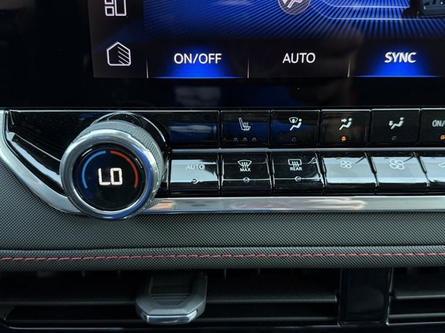 2026 Chevrolet Colorado Z71 - Photo 18