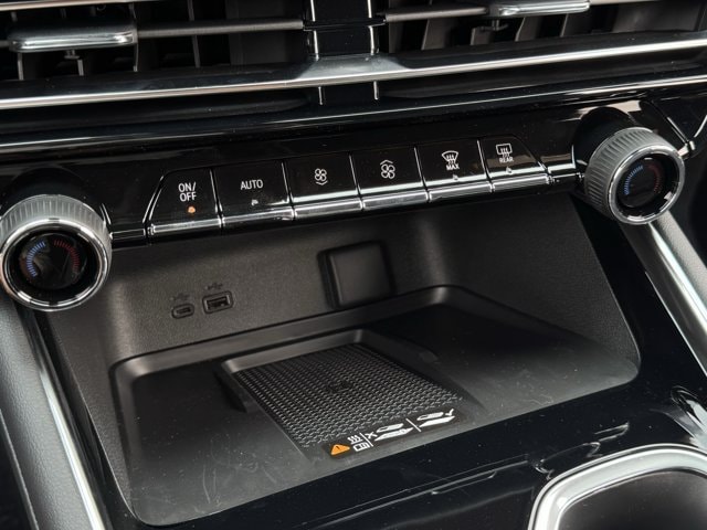 2027 Chevrolet Traverse LT - Photo 15