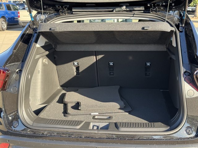 2026 Chevrolet Trax LT - Photo 25