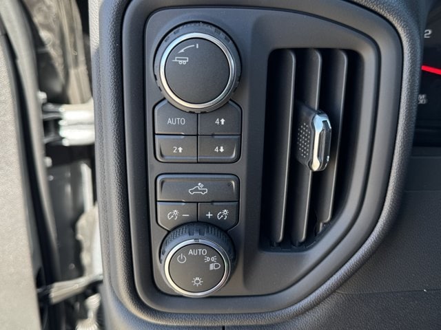 2026 Chevrolet Silverado 1500 Custom Trail Boss - Photo 18