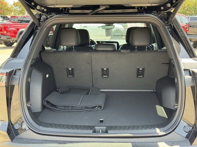 2027 Chevrolet Equinox LT - Photo 25