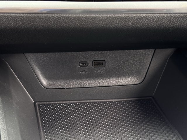 2027 Chevrolet Equinox LT - Photo 17