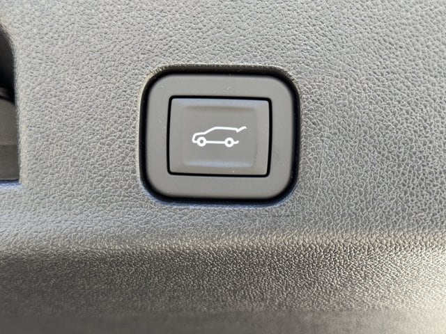 2027 Chevrolet Traverse LT - Photo 26