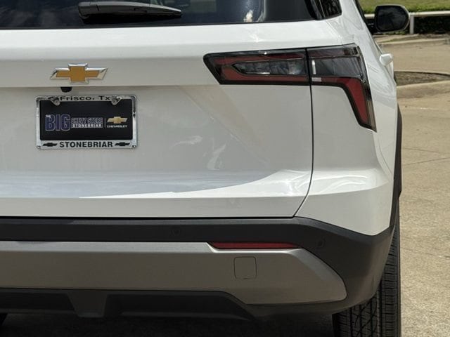 2027 Chevrolet Equinox LT - Photo 7