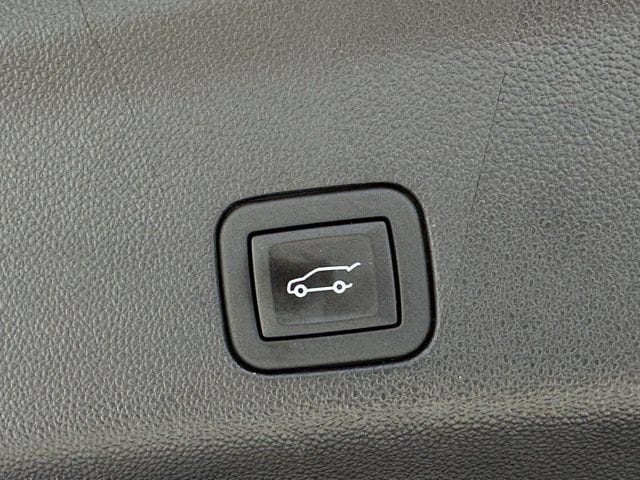 2024 Chevrolet Suburban Premier - Photo 35