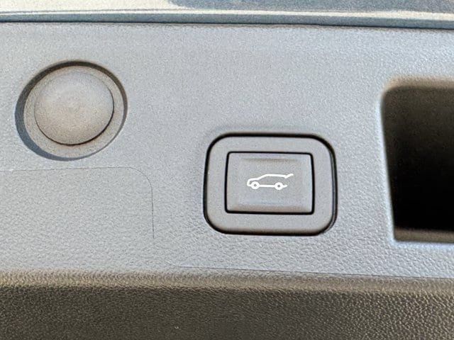 2027 Chevrolet Equinox LT - Photo 27
