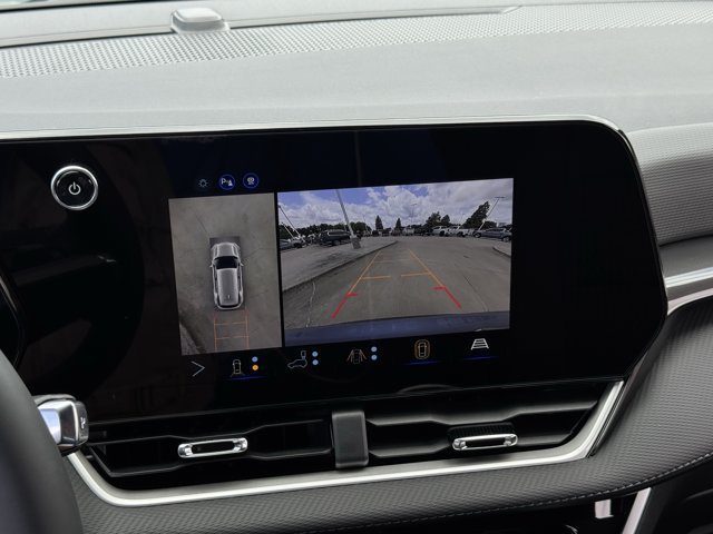 2027 Chevrolet Equinox LT - Photo 14