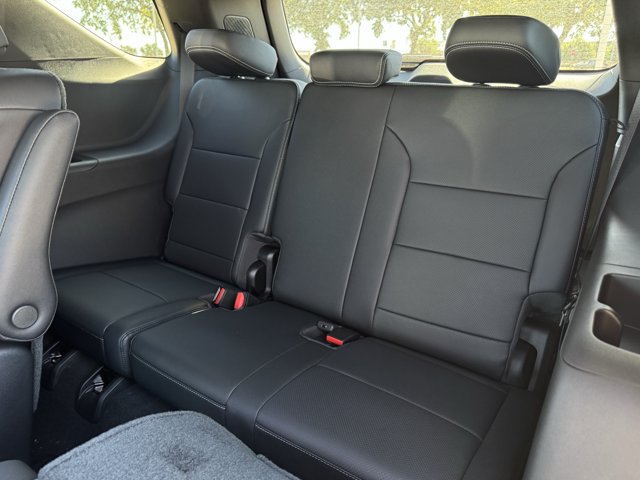 2027 Chevrolet Traverse LT - Photo 22