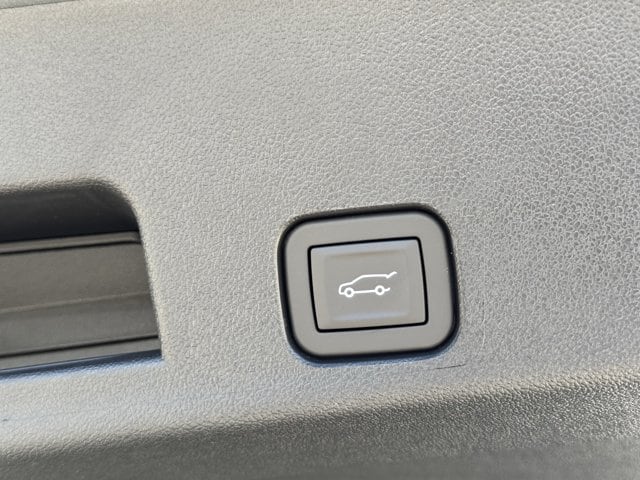 2027 Chevrolet Traverse LT - Photo 27