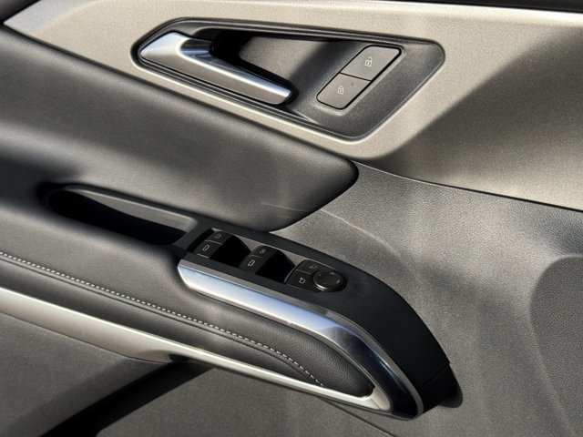 2027 Chevrolet Traverse LT - Photo 18