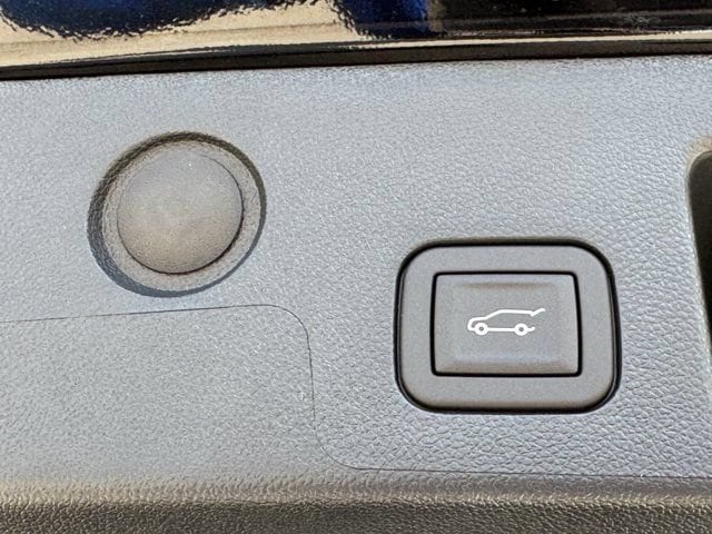 2027 Chevrolet Equinox RS - Photo 27