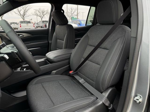 2025 Chevrolet Traverse LT - Photo 21
