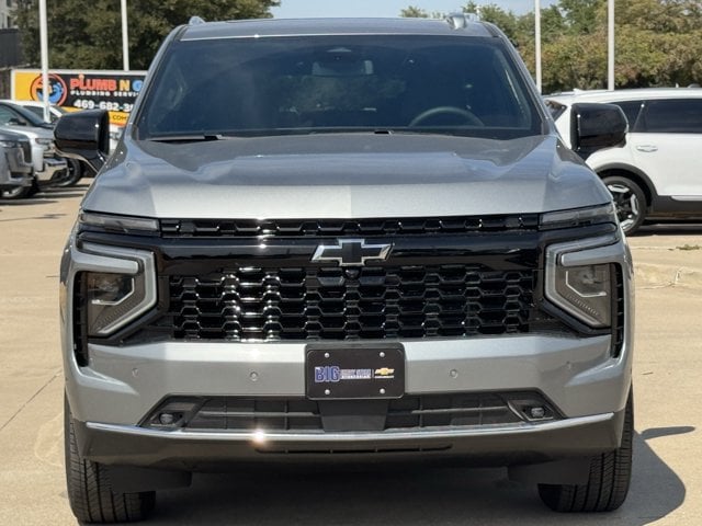 2026 Chevrolet Suburban LT - Photo 8