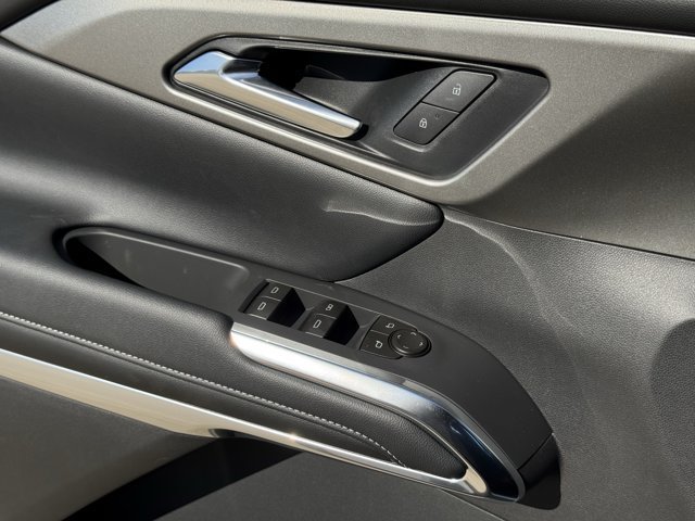 2027 Chevrolet Traverse LT - Photo 18