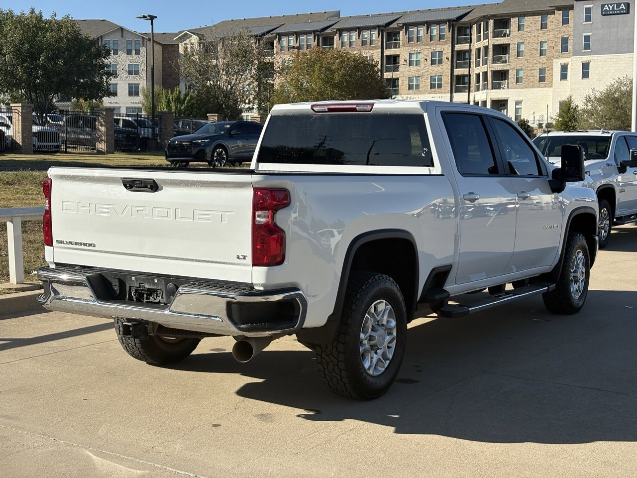 2025 Chevrolet Silverado 2500HD LT photo 4