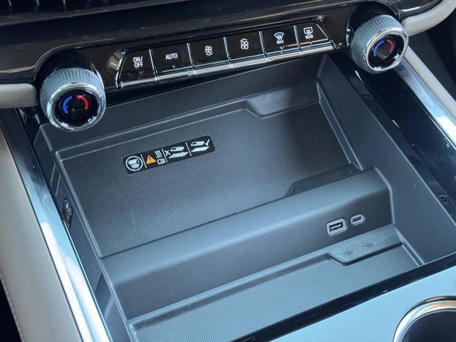 2026 Chevrolet Suburban High Country - Photo 15