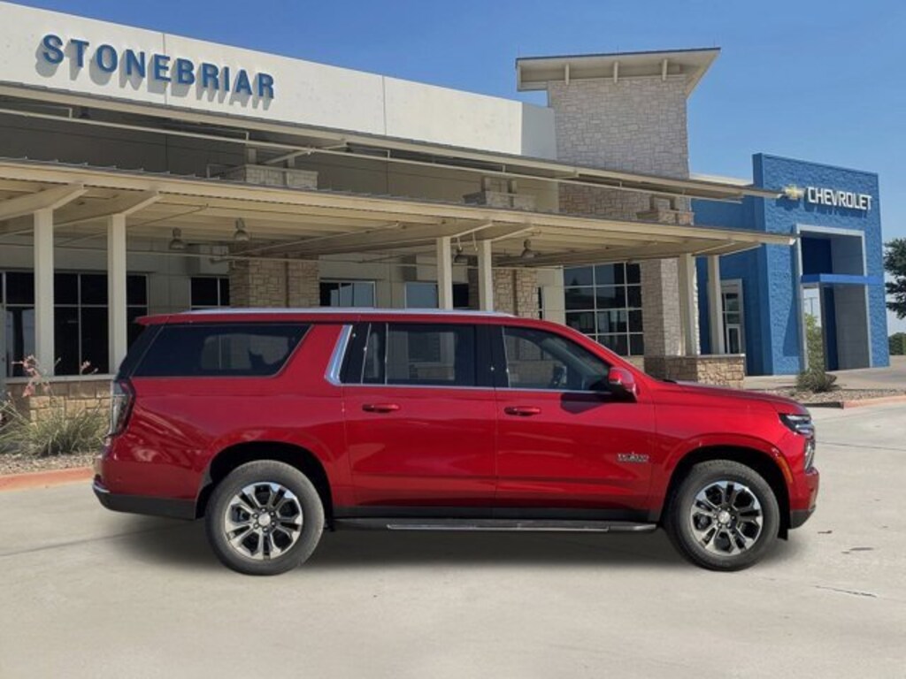 New 2026 Chevrolet Suburban LT SUV