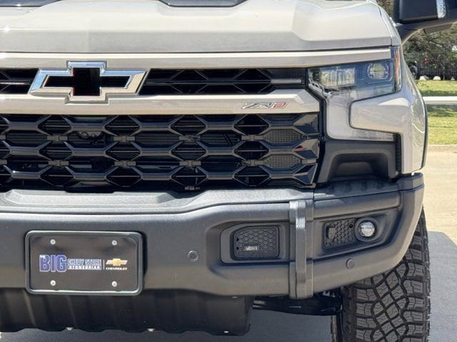 2026 Chevrolet Silverado 1500 ZR2 - Photo 9