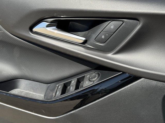 2027 Chevrolet Equinox LT - Photo 21