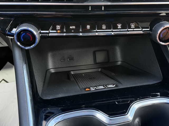 2027 Chevrolet Traverse Z71 - Photo 19