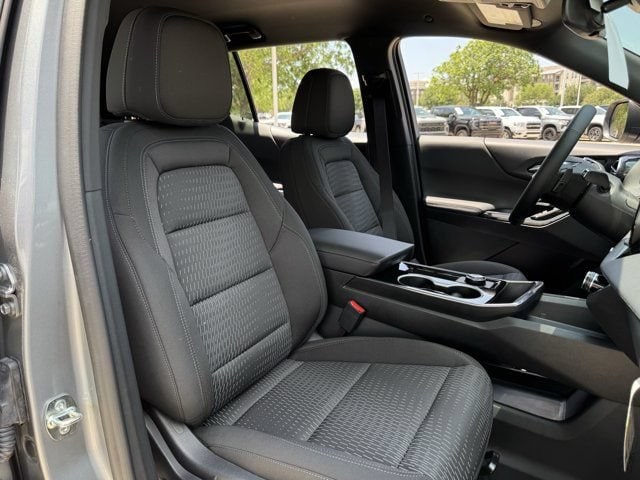 2027 Chevrolet Equinox LT - Photo 25