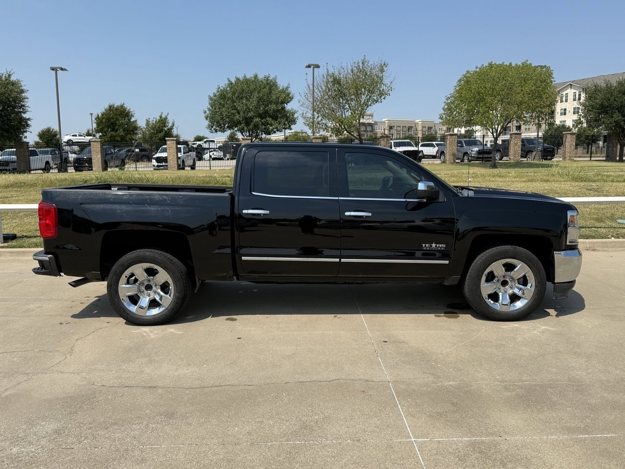 2018 Chevrolet Silverado 1500 LTZ photo 3