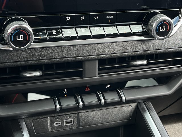 2026 Chevrolet Colorado Trail Boss - Photo 17