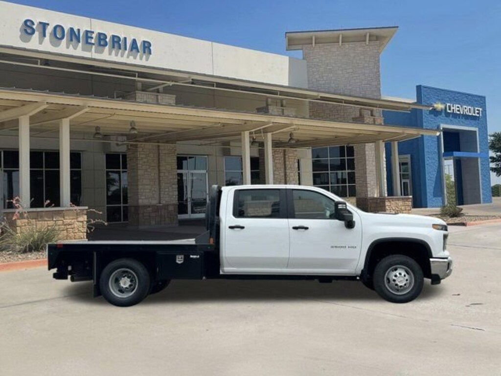 New 2026 Chevrolet Silverado 3500 HD Chassis Cab Work Truck Truck Crew Cab