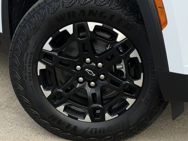2027 Chevrolet Traverse Z71 - Photo 10
