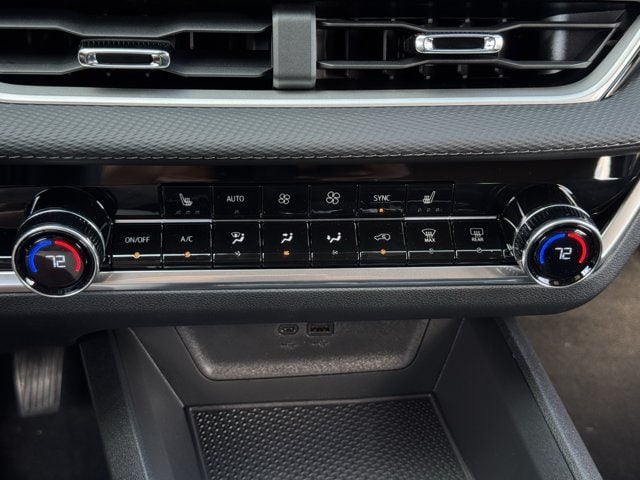 2027 Chevrolet Equinox LT - Photo 15
