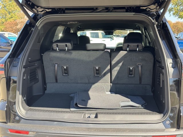 2027 Chevrolet Traverse LT - Photo 24