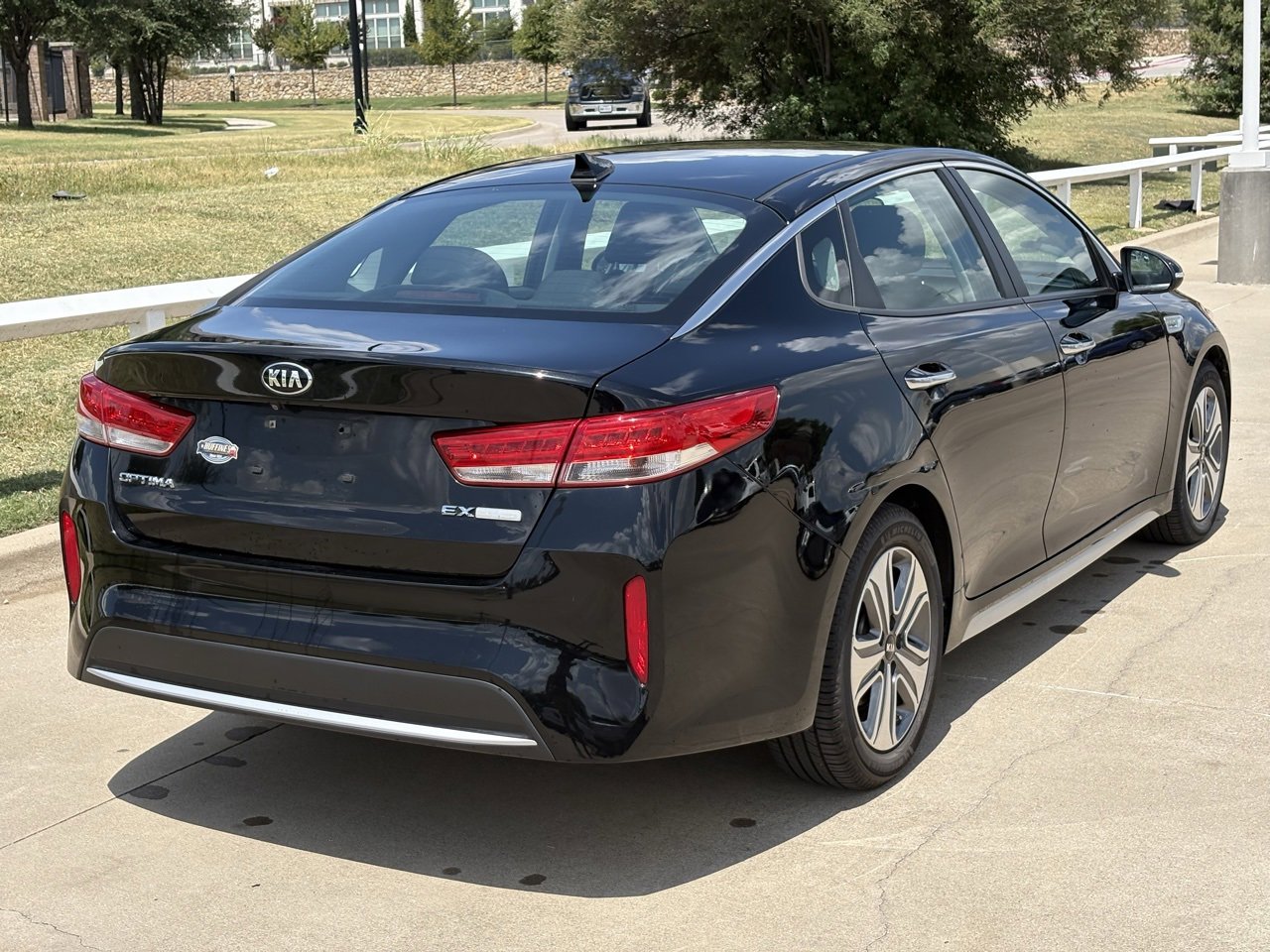 2017 Kia Optima Hybrid EX photo 4