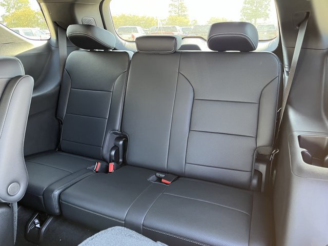 2027 Chevrolet Traverse LT - Photo 25