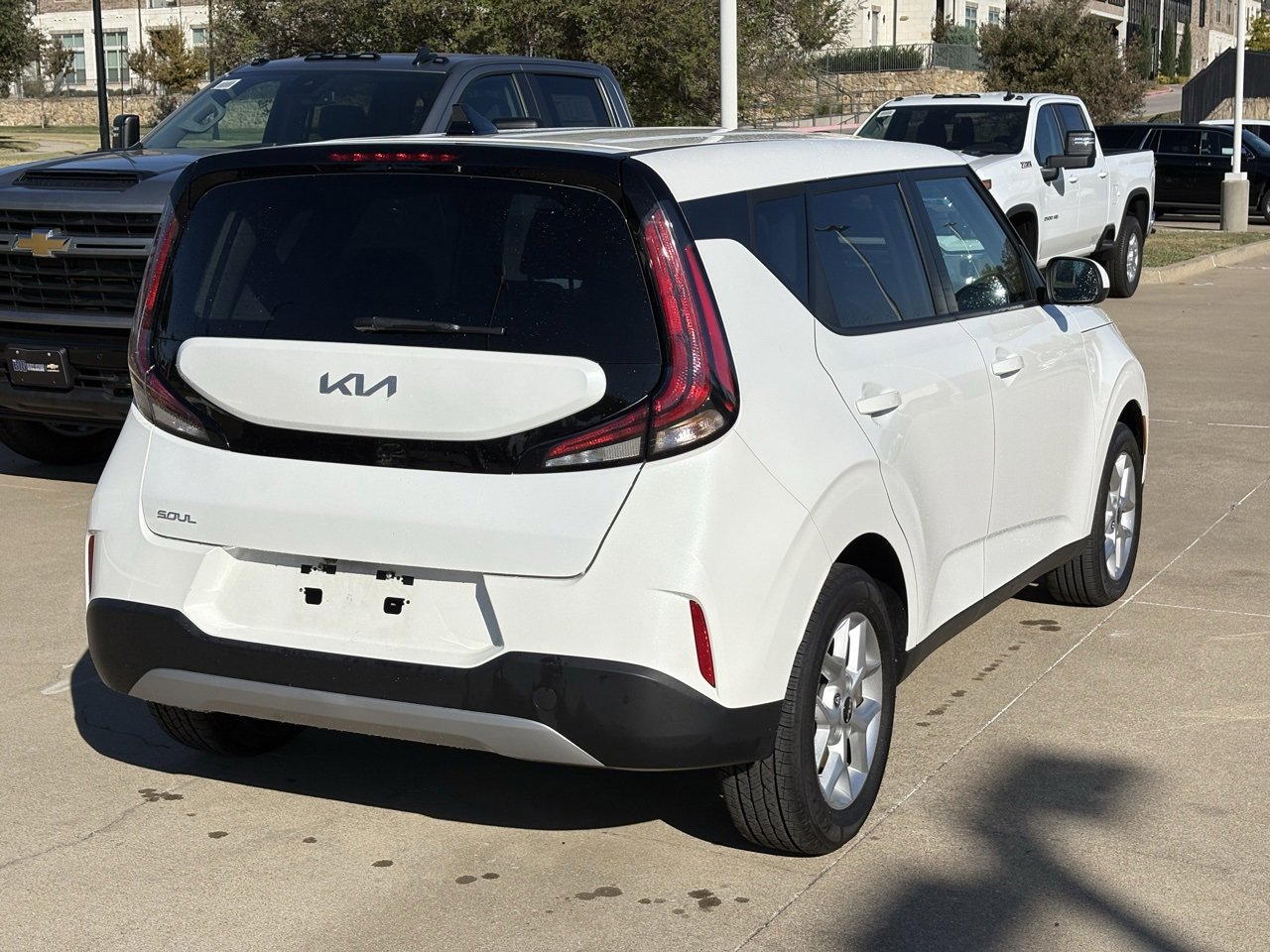2024 Kia Soul LX photo 3
