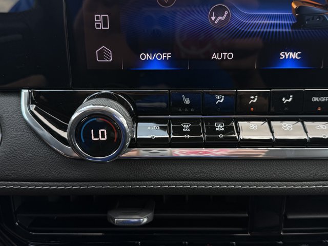 2026 Chevrolet Colorado LT - Photo 18
