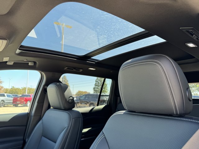 2027 Chevrolet Traverse LT - Photo 25