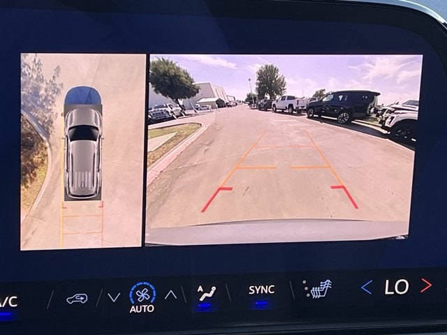 2027 Chevrolet Traverse LT - Photo 16