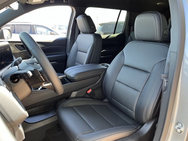 2027 Chevrolet Traverse LT - Photo 22