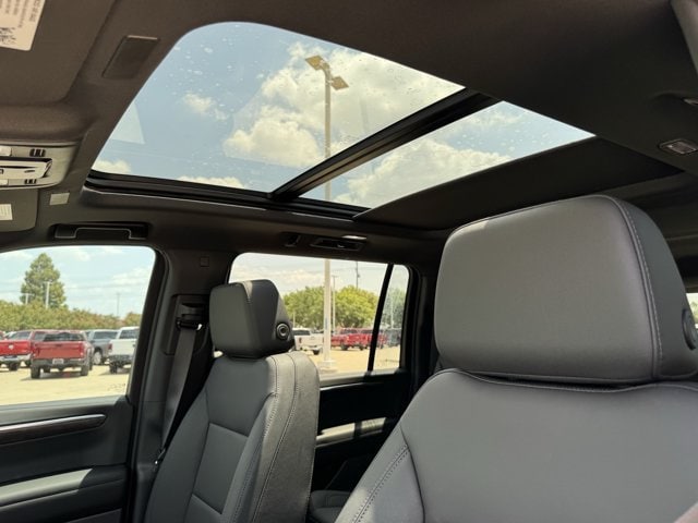 2026 Chevrolet Suburban LT - Photo 26