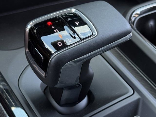 2026 Chevrolet Silverado 1500 ZR2 - Photo 17