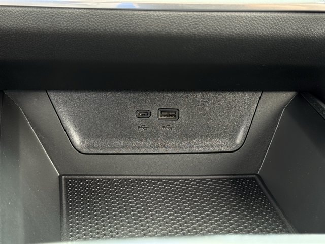 2027 Chevrolet Equinox LT - Photo 16